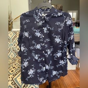 NWOT Ladies Croft & Barrow navy blue blouse w/floral print 3/4 length sleeve XL